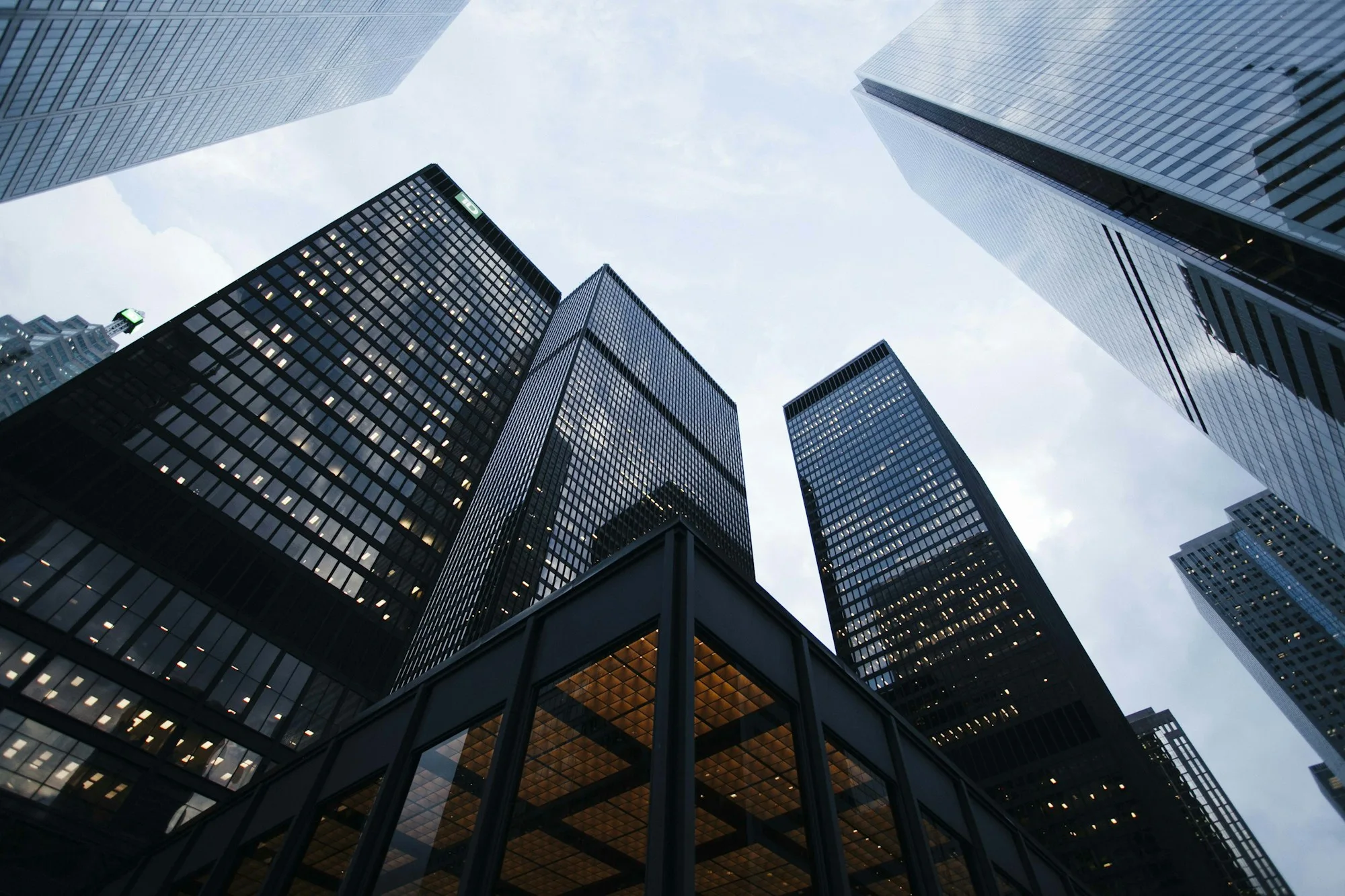 Architecture rising towards an open sky