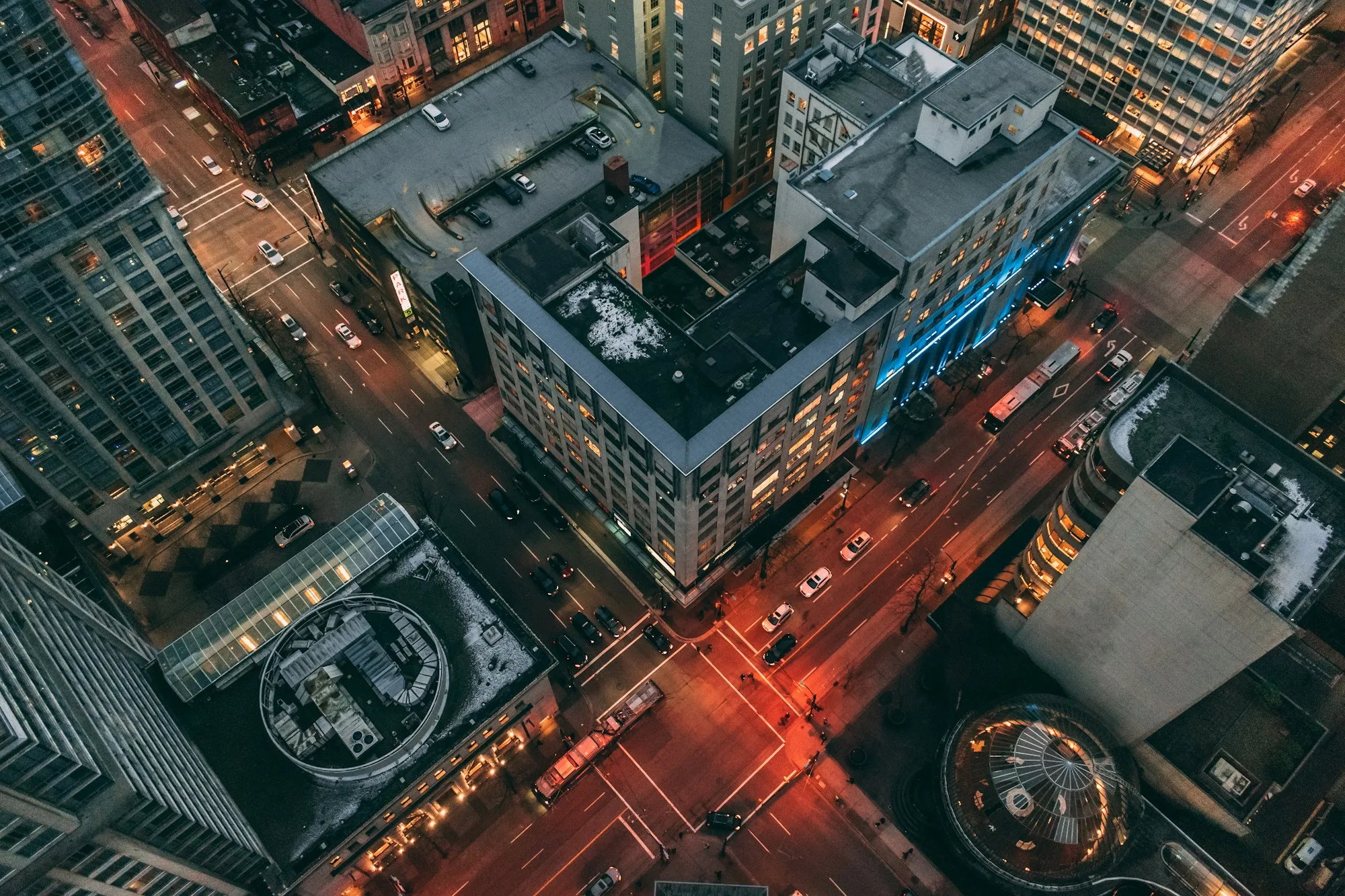 An overhead view of a city block and its surrounding streets